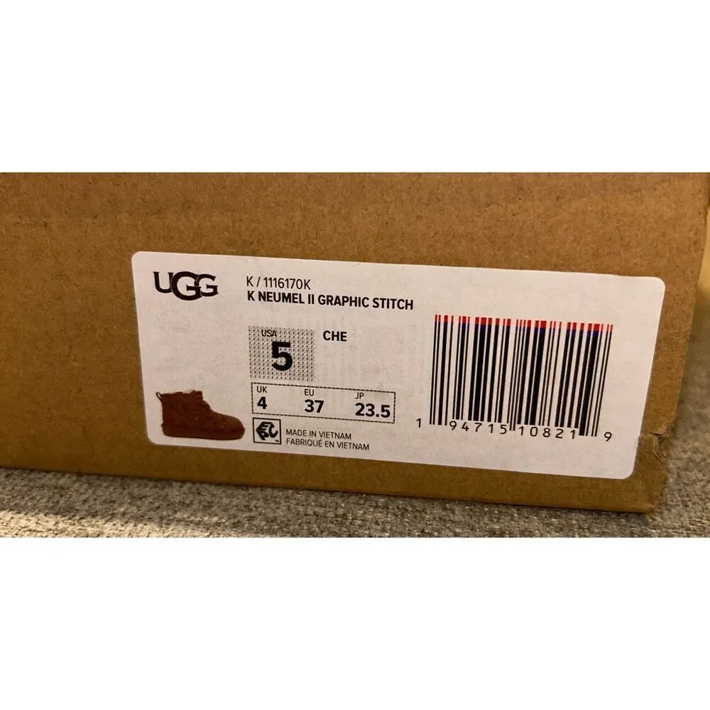 UGG Kids' Neumel II Graphic Stitch boots size 5